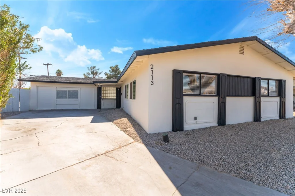 2113 La Harve, Las Vegas, NV 89106