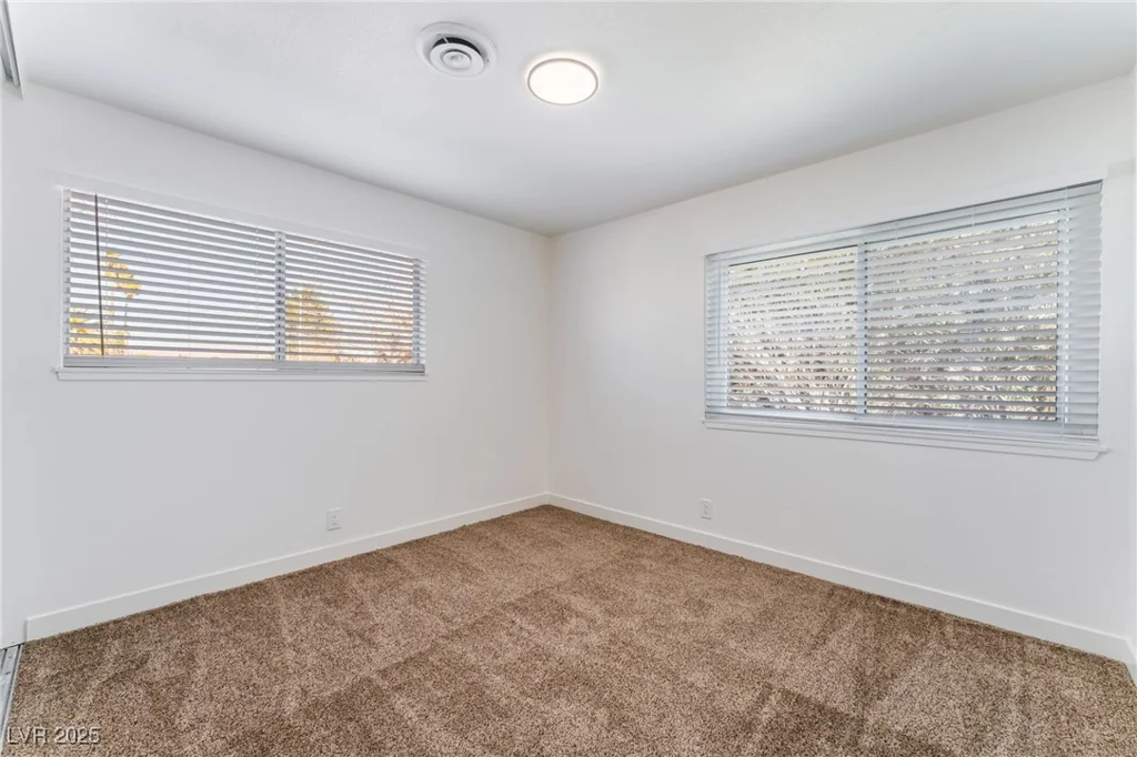 2113 La Harve, Las Vegas, NV 89106