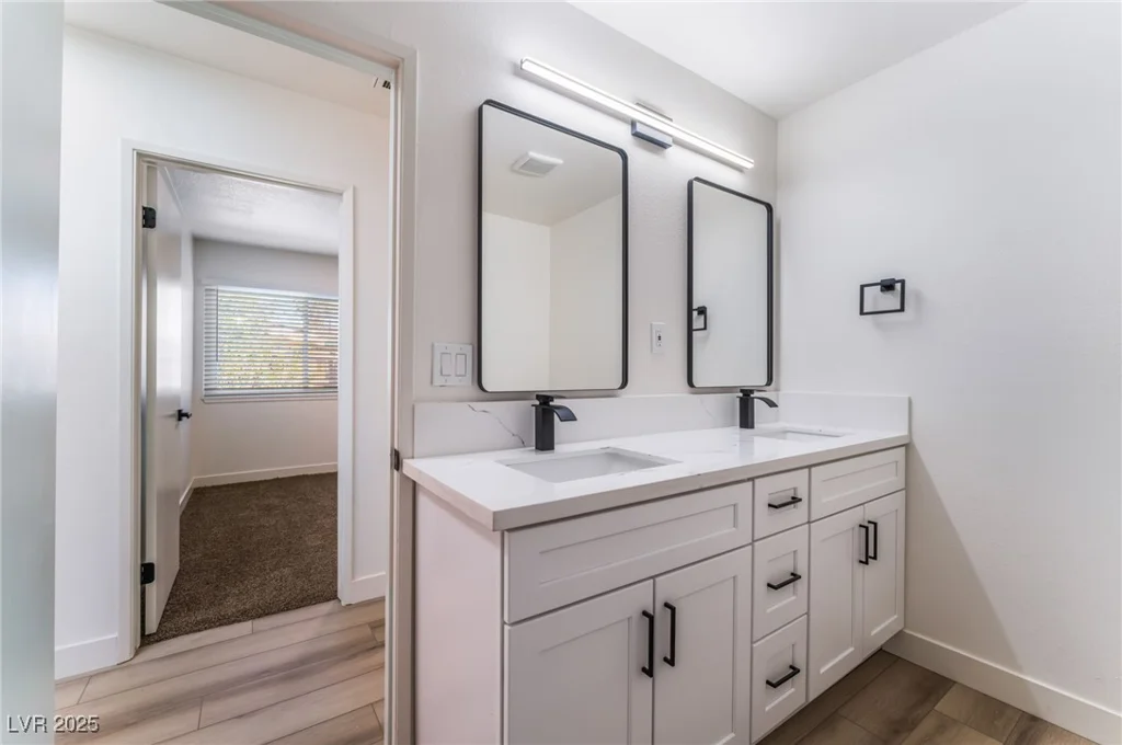 2113 La Harve, Las Vegas, NV 89106