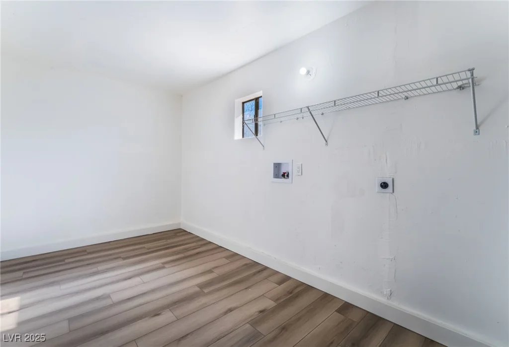 2113 La Harve, Las Vegas, NV 89106