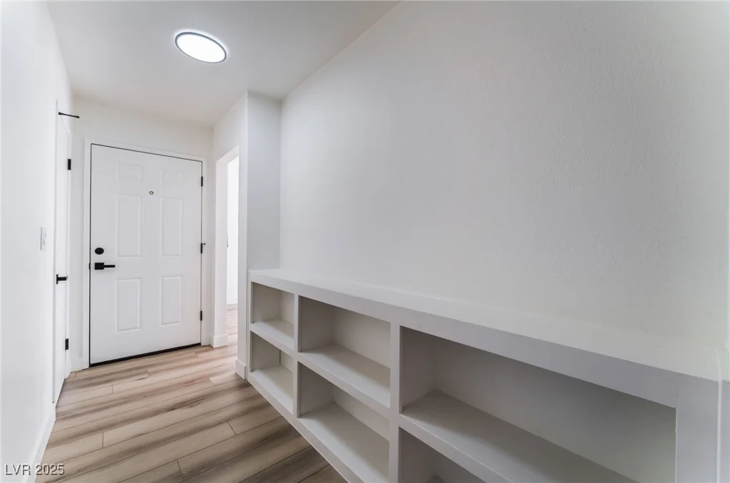 2113 La Harve, Las Vegas, NV 89106