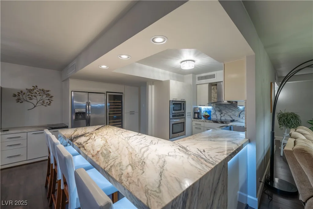 3111 Bel Air, Las Vegas, NV 89109