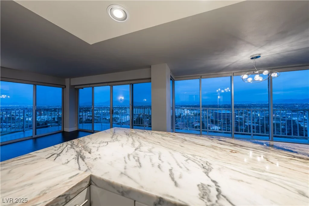 3111 Bel Air, Las Vegas, NV 89109