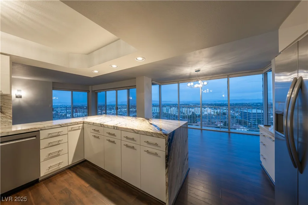 3111 Bel Air, Las Vegas, NV 89109