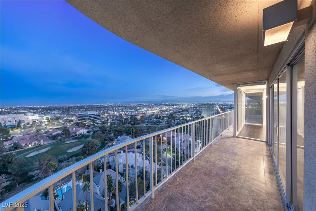3111 Bel Air, Las Vegas, NV 89109
