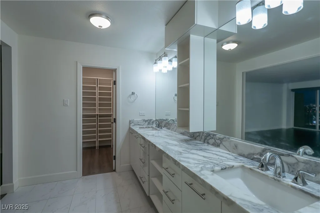 3111 Bel Air, Las Vegas, NV 89109