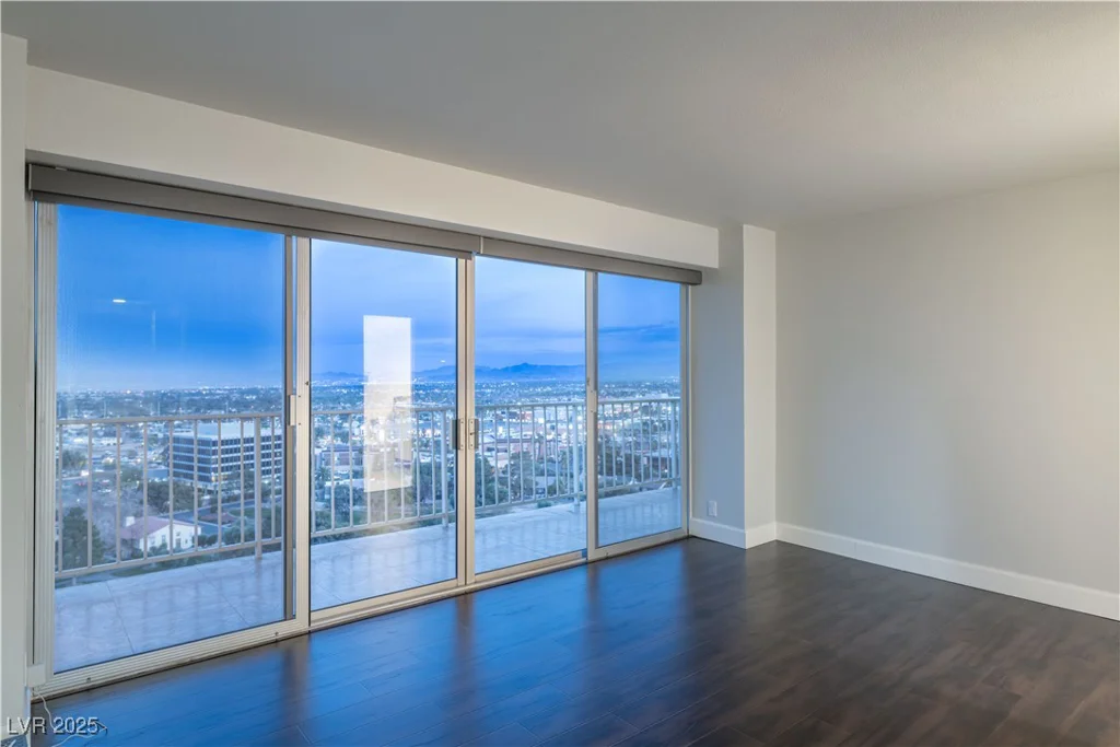 3111 Bel Air, Las Vegas, NV 89109