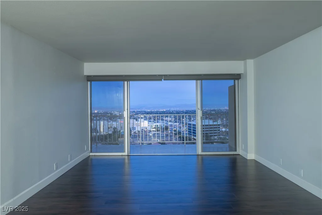 3111 Bel Air, Las Vegas, NV 89109