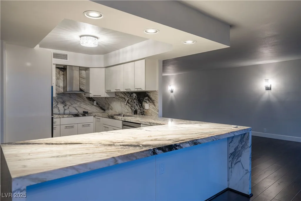 3111 Bel Air, Las Vegas, NV 89109