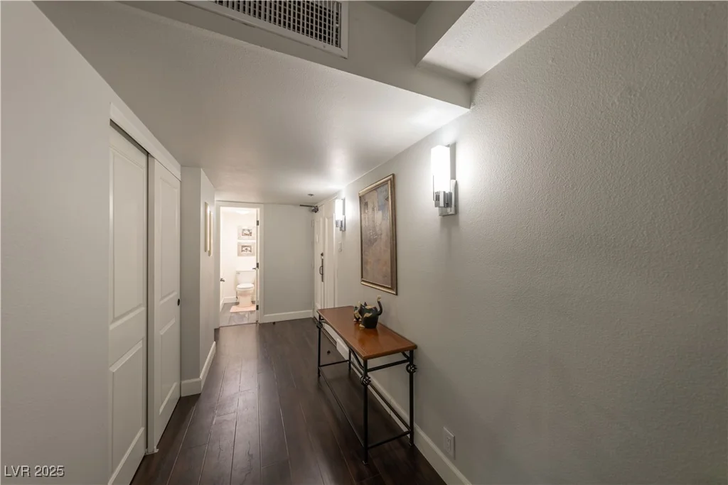 3111 Bel Air, Las Vegas, NV 89109
