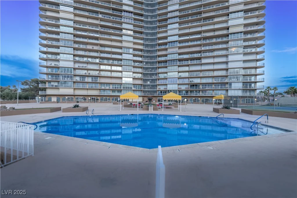 3111 Bel Air, Las Vegas, NV 89109