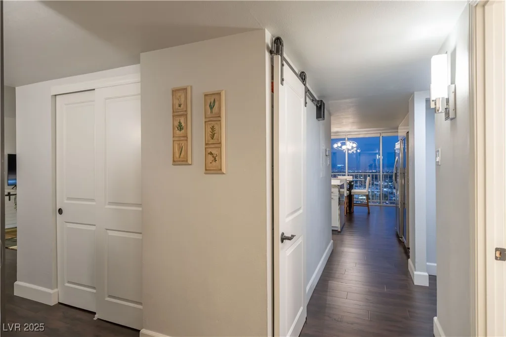 3111 Bel Air, Las Vegas, NV 89109