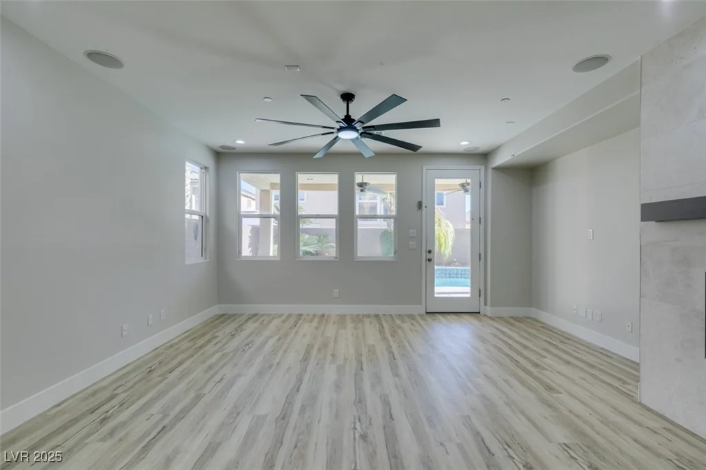 7024 Bluebird Wing, North Las Vegas, NV 89084