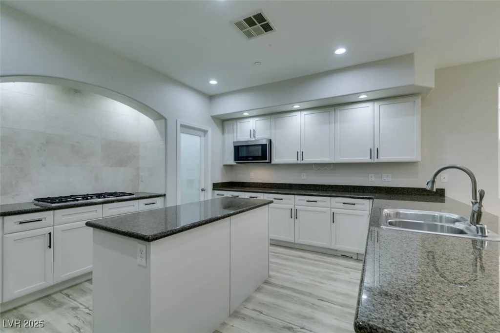 7024 Bluebird Wing, North Las Vegas, NV 89084