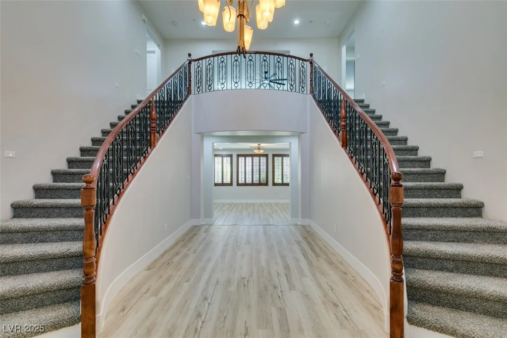 7024 Bluebird Wing, North Las Vegas, NV 89084