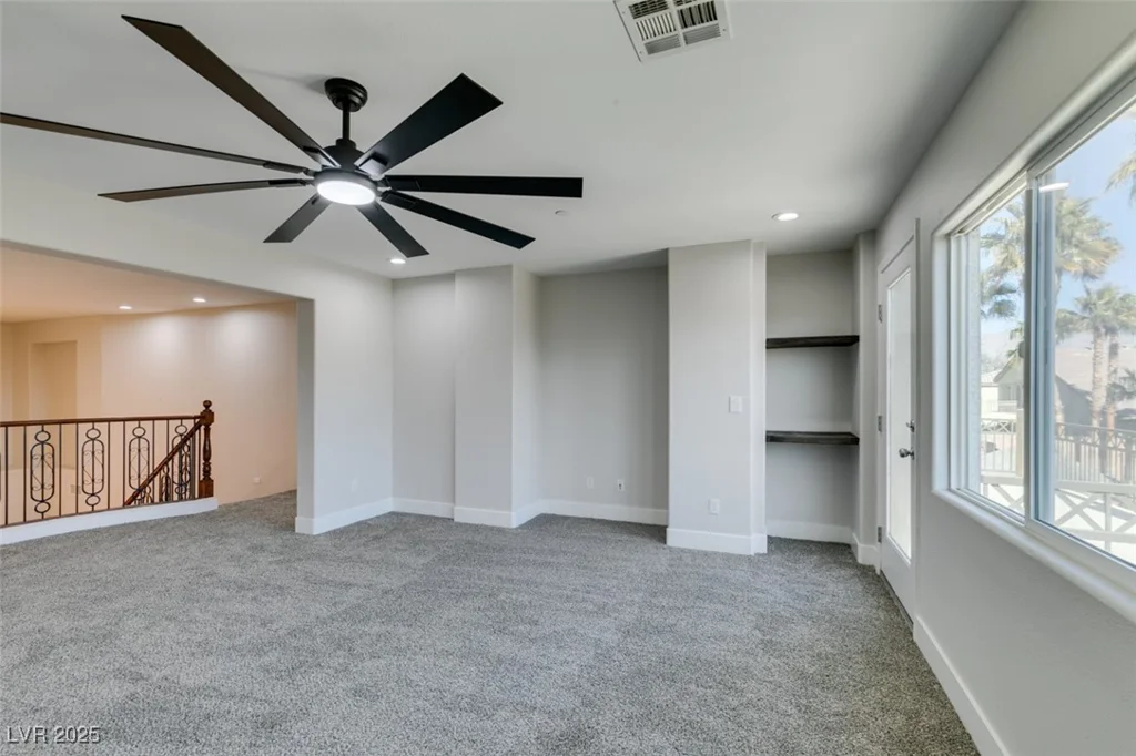 7024 Bluebird Wing, North Las Vegas, NV 89084