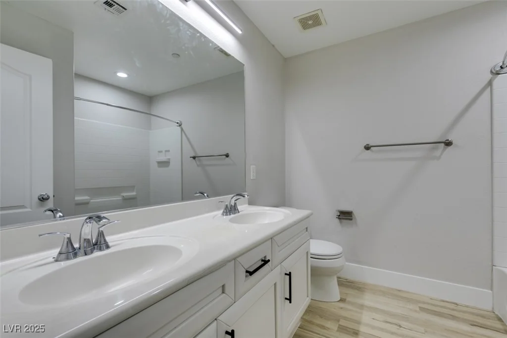 7024 Bluebird Wing, North Las Vegas, NV 89084