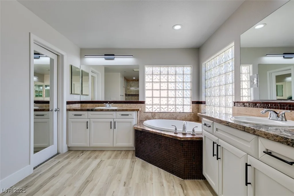 7024 Bluebird Wing, North Las Vegas, NV 89084
