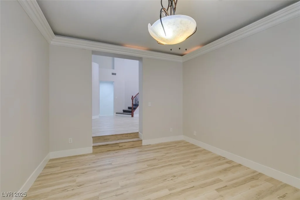 7024 Bluebird Wing, North Las Vegas, NV 89084