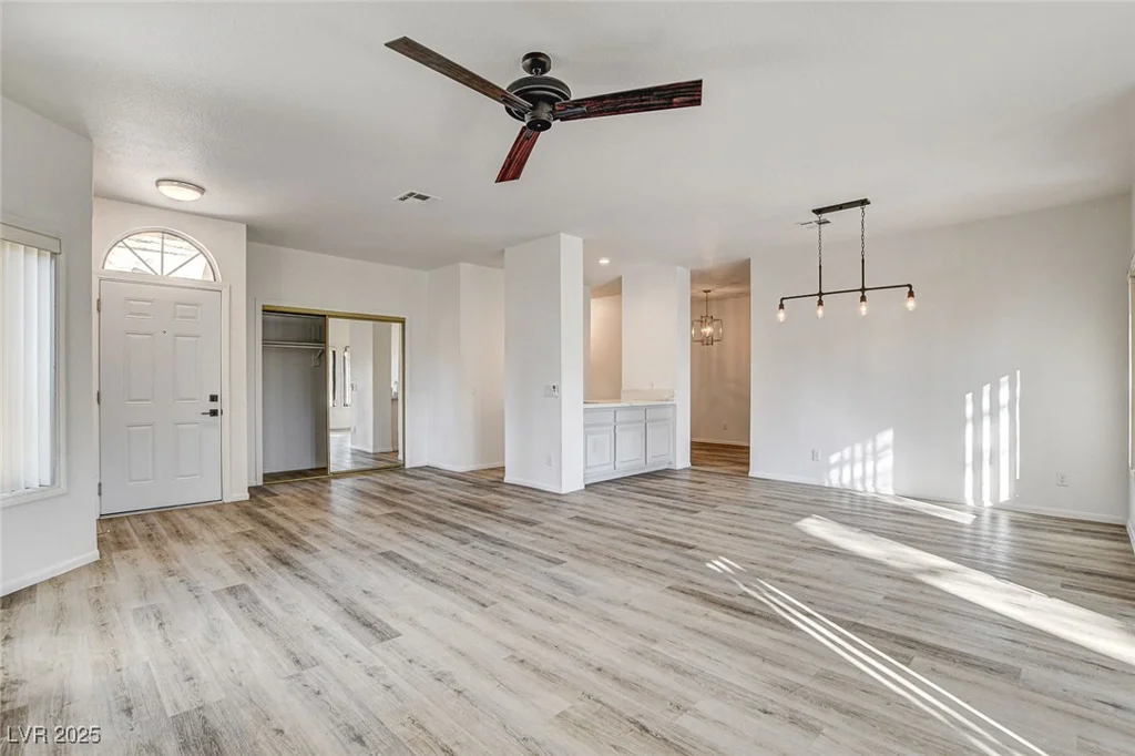 7923 Canoe, Las Vegas, NV 89145