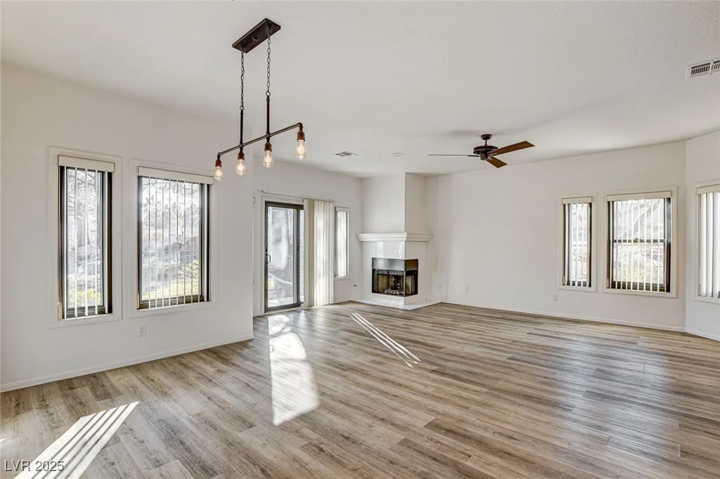 7923 Canoe, Las Vegas, NV 89145