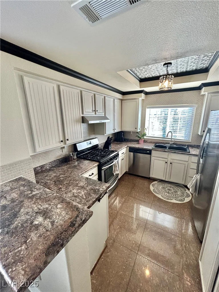 5201 Torrey Pines, Las Vegas, NV 89118