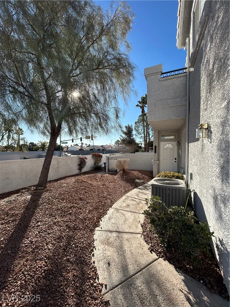 5201 Torrey Pines, Las Vegas, NV 89118