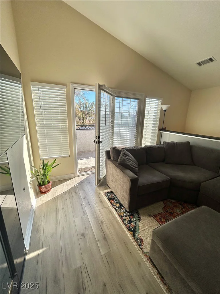 5201 Torrey Pines, Las Vegas, NV 89118