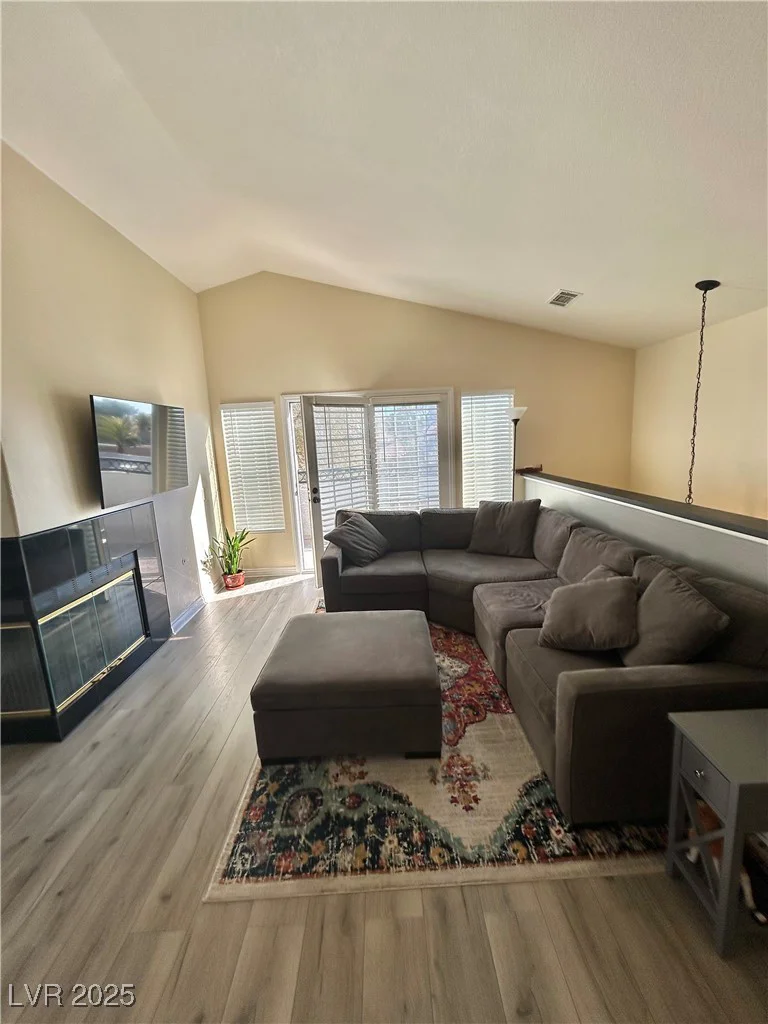 5201 Torrey Pines, Las Vegas, NV 89118