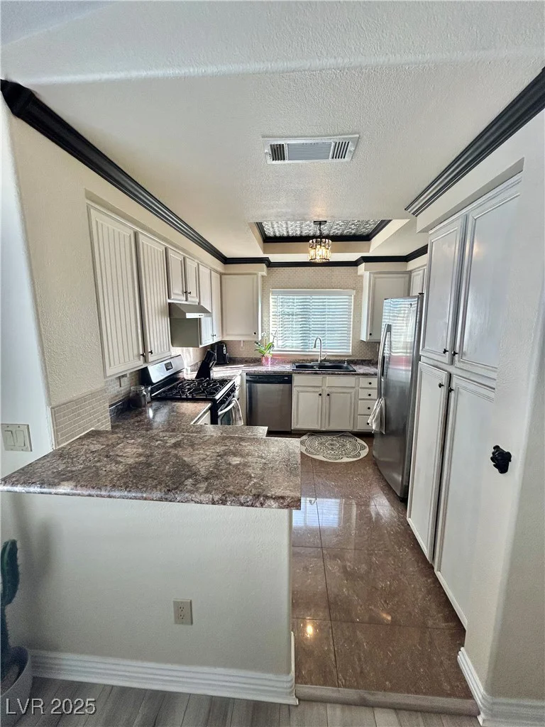 5201 Torrey Pines, Las Vegas, NV 89118