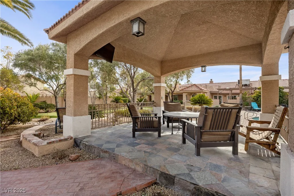 7450 Via Olivero, Las Vegas, NV 89117