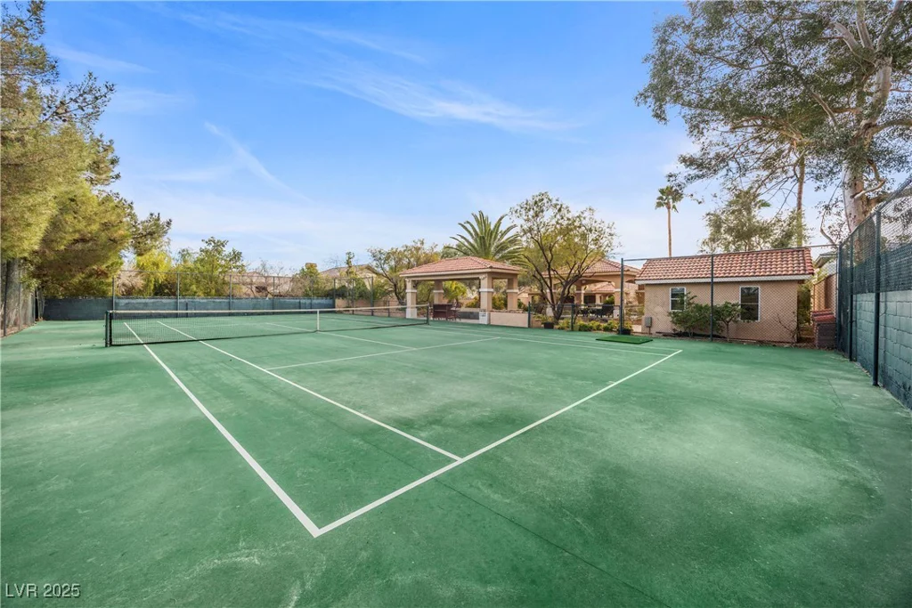 7450 Via Olivero, Las Vegas, NV 89117