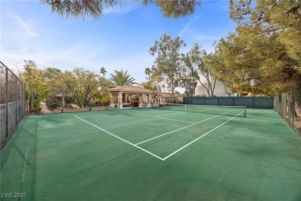 7450 Via Olivero, Las Vegas, NV 89117