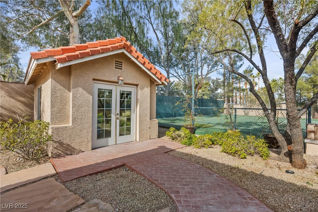 7450 Via Olivero, Las Vegas, NV 89117