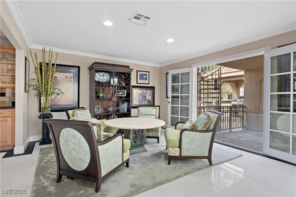 7450 Via Olivero, Las Vegas, NV 89117