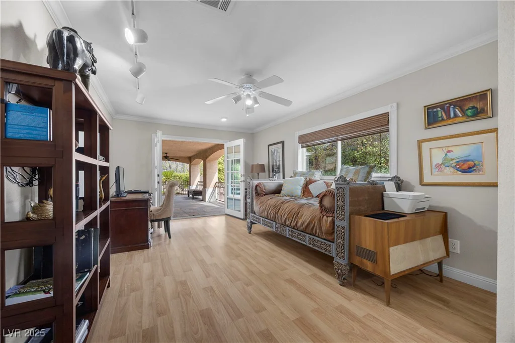 7450 Via Olivero, Las Vegas, NV 89117