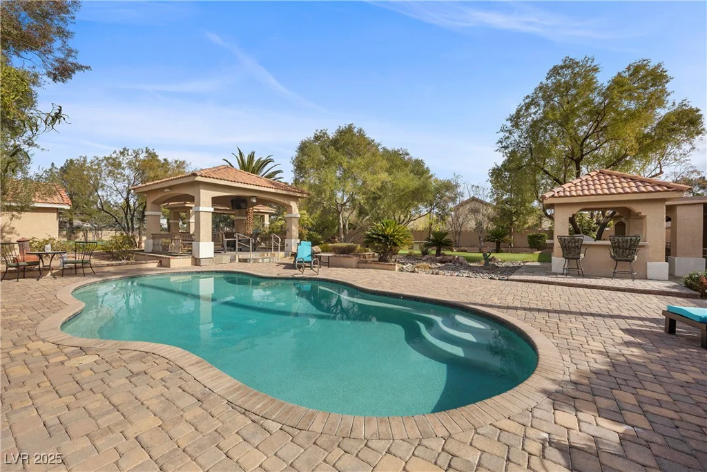 7450 Via Olivero, Las Vegas, NV 89117