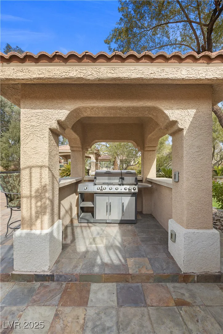 7450 Via Olivero, Las Vegas, NV 89117