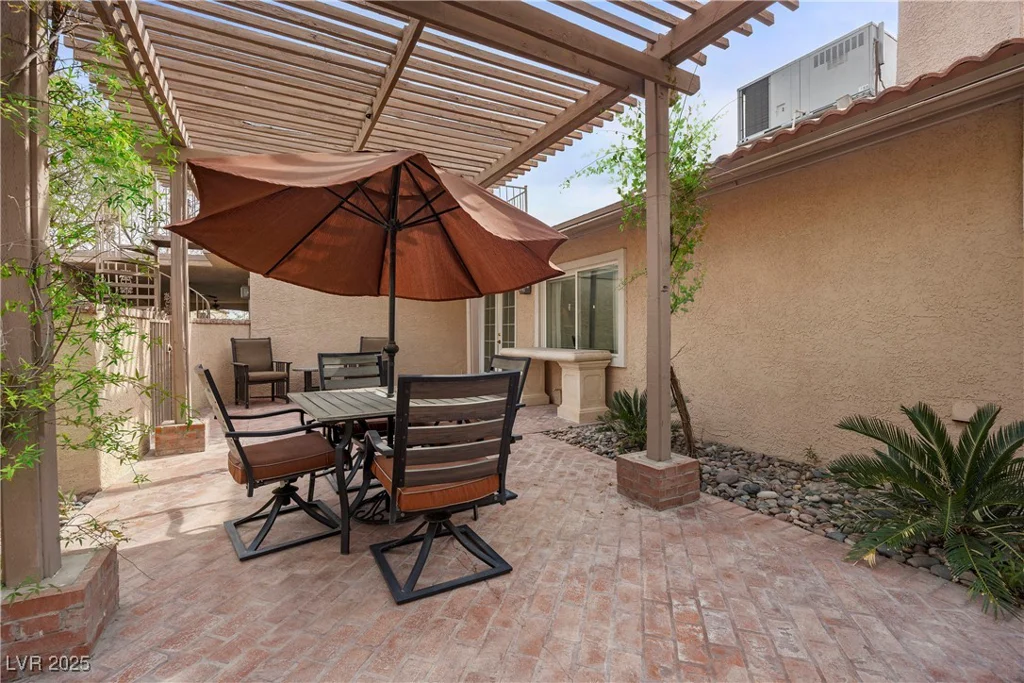 7450 Via Olivero, Las Vegas, NV 89117