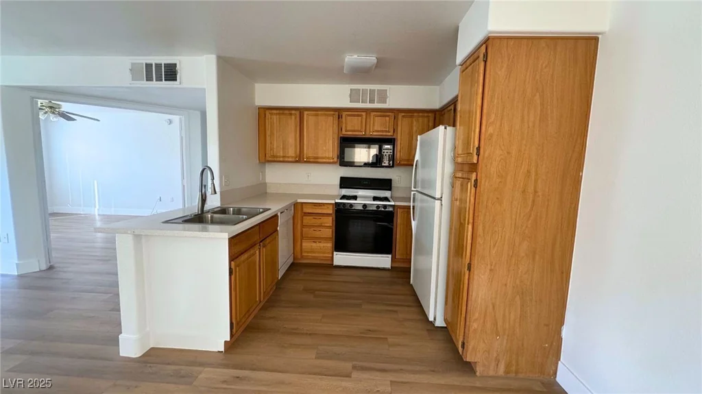 5710 Tropicana, Las Vegas, NV 89122