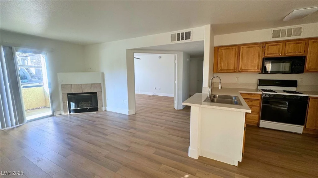 5710 Tropicana, Las Vegas, NV 89122