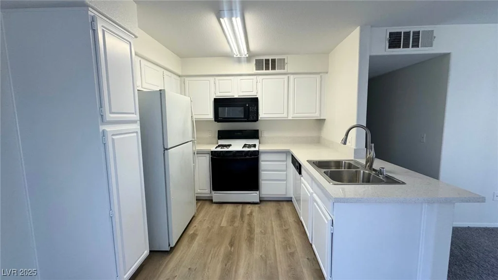 5710 Tropicana, Las Vegas, NV 89122