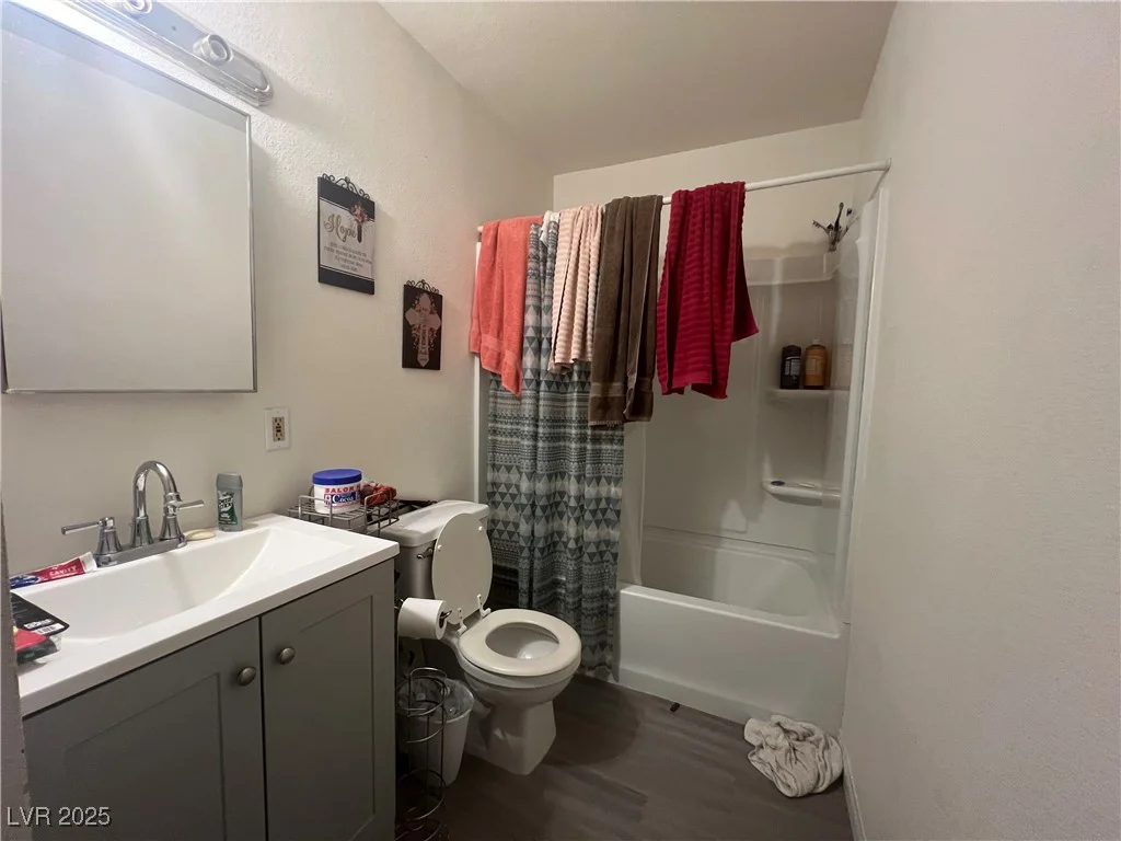 1900 Carey, North Las Vegas, NV 89032