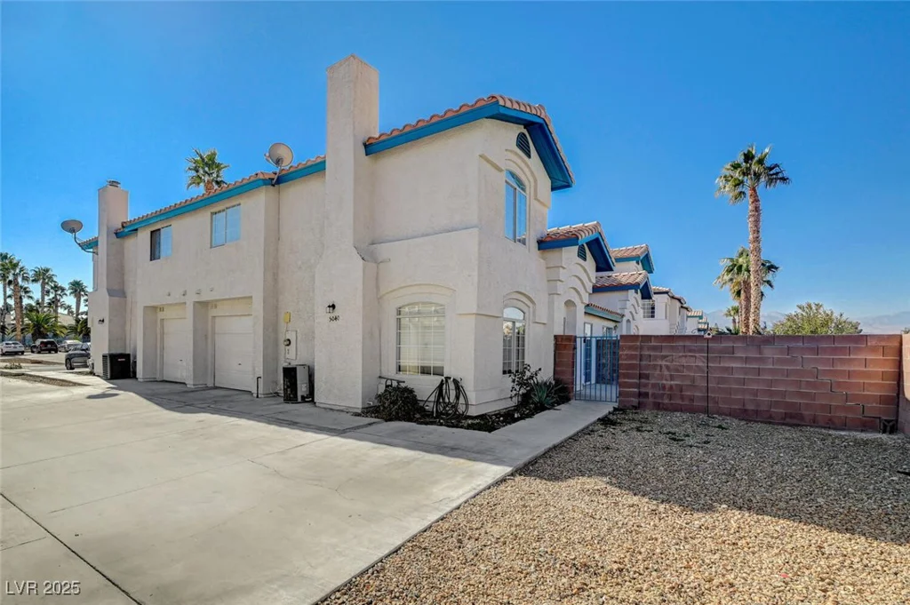 5040 Sublight, Las Vegas, NV 89108