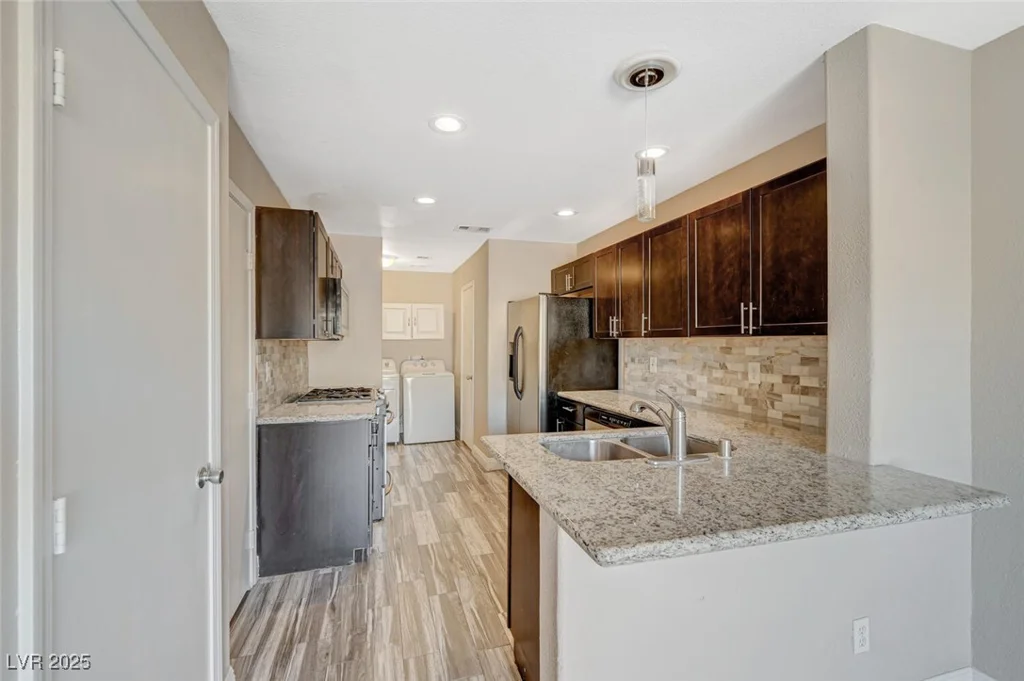 5040 Sublight, Las Vegas, NV 89108