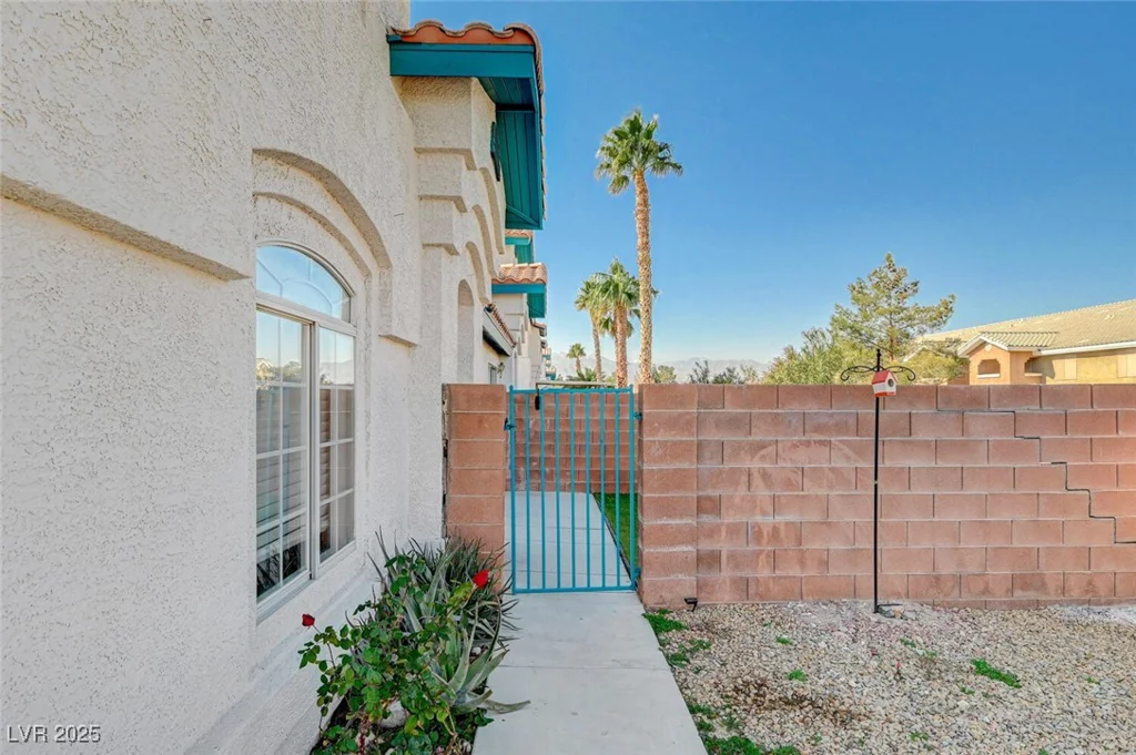 5040 Sublight, Las Vegas, NV 89108