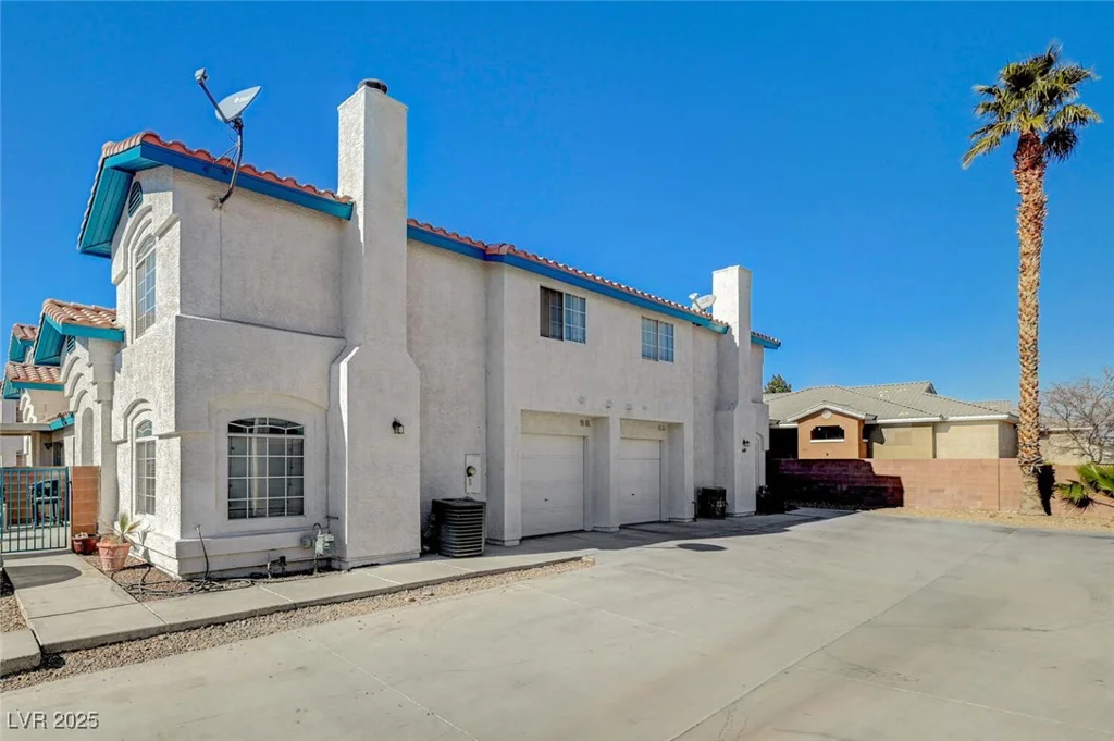 5040 Sublight, Las Vegas, NV 89108