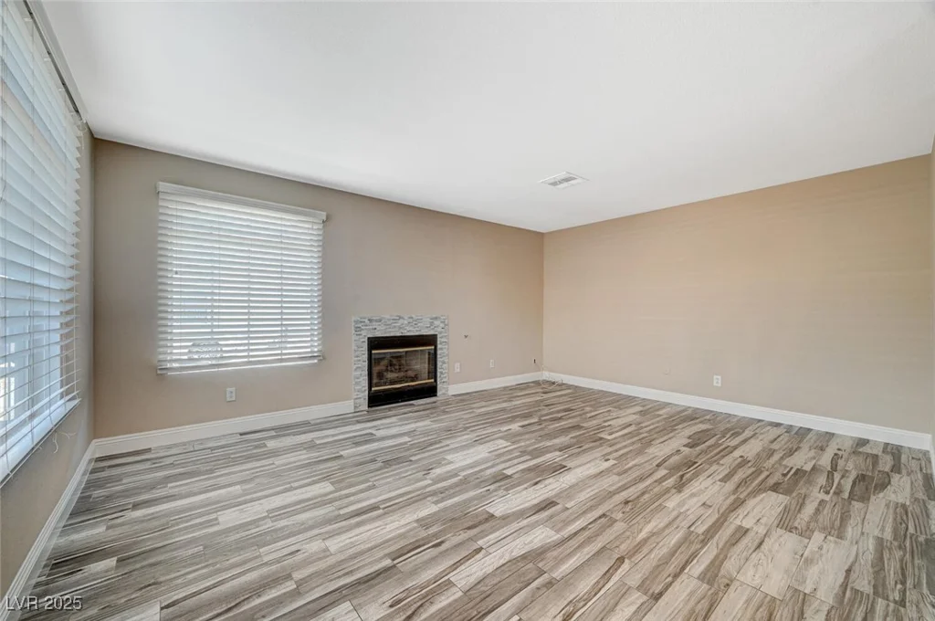 5040 Sublight, Las Vegas, NV 89108