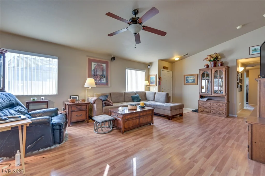 5916 Naperville, Las Vegas, NV 89130