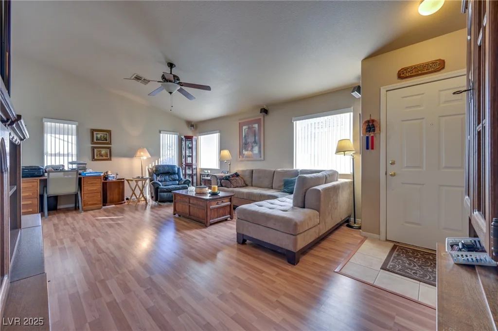 5916 Naperville, Las Vegas, NV 89130